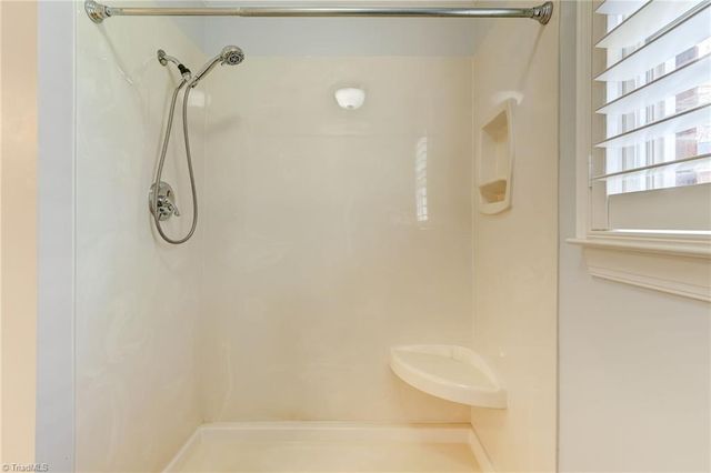 204 W Stonebury Court, Reidsville, NC 27320