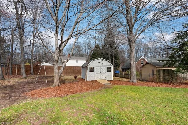 204 W Stonebury Court, Reidsville, NC 27320