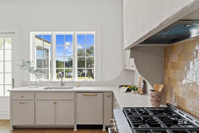 445 Leavie Lane, Fairhope, AL 36532