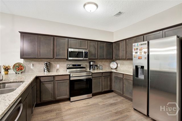 470 Brightleaf Circle, Hinesville, GA 31313