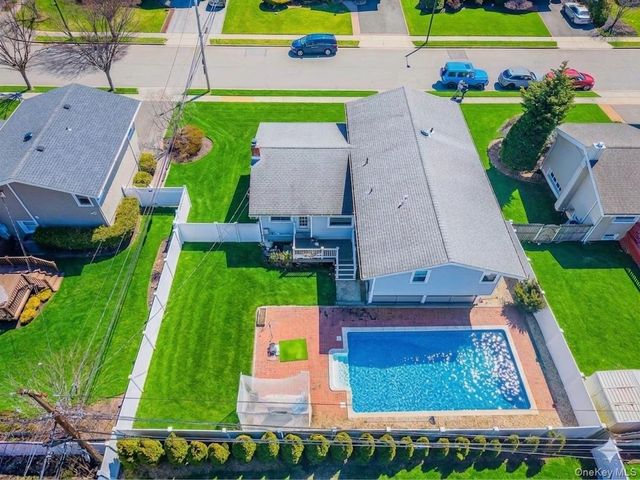 47 Favorite Lane, Jericho, NY 11753