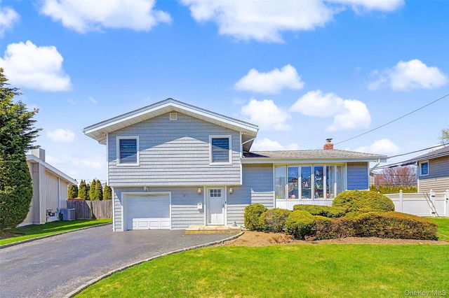 47 Favorite Lane, Jericho, NY 11753