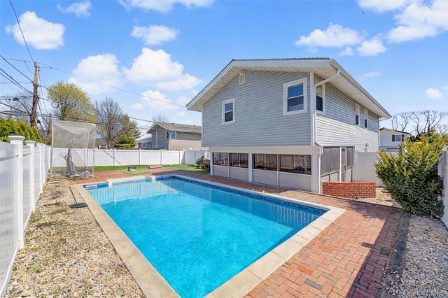 47 Favorite Lane, Jericho, NY 11753