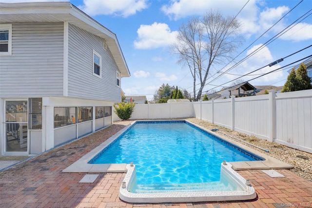 47 Favorite Lane, Jericho, NY 11753