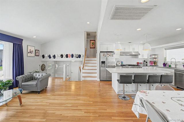 47 Favorite Lane, Jericho, NY 11753