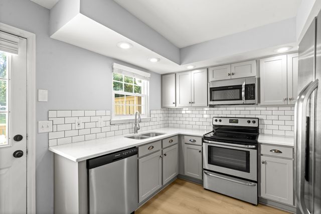 222 Brattlesboro Pl, Nashville, TN 37204