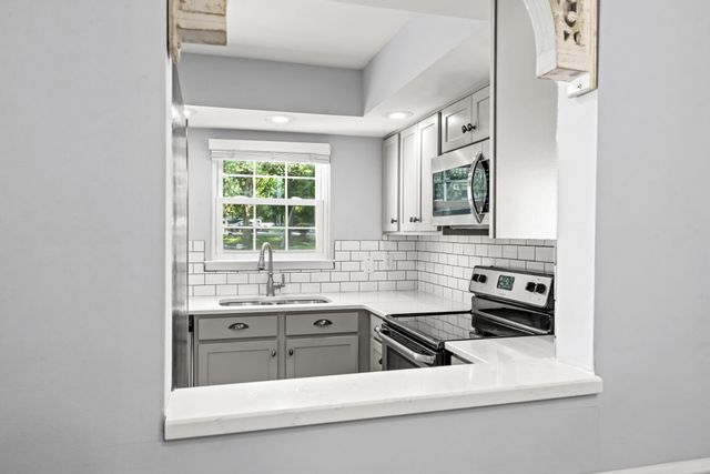 222 Brattlesboro Pl, Nashville, TN 37204