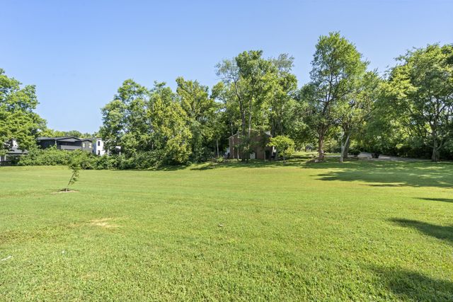222 Brattlesboro Pl, Nashville, TN 37204