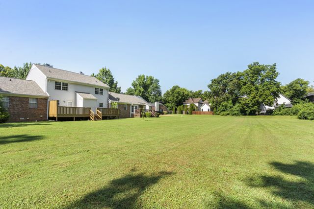 222 Brattlesboro Pl, Nashville, TN 37204
