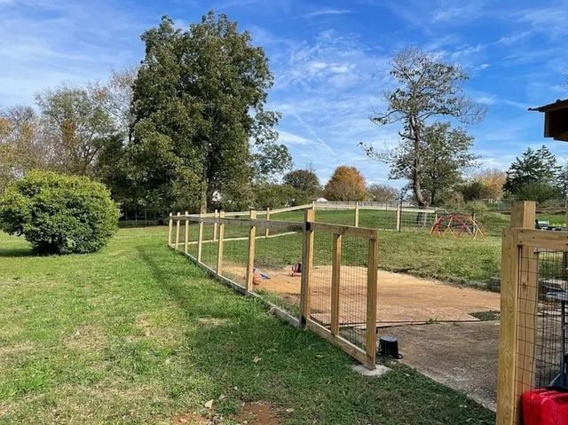 408 Green Acres Dr, Columbia, TN 38401