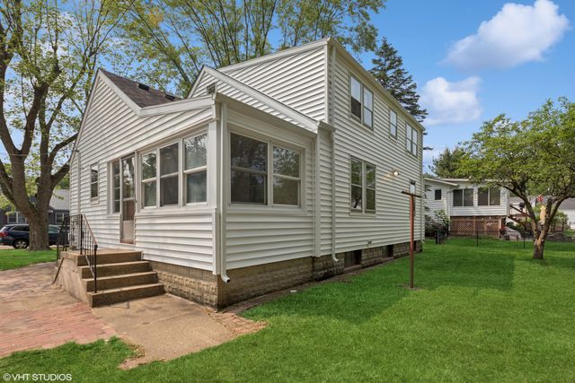 207 Meadowlark Drive, Trail Creek, IN 46360