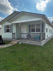 829 W 15Th St, St Augustine, FL 32084