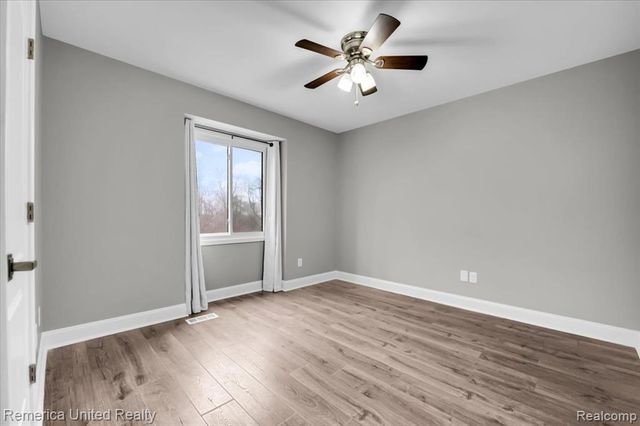 7968 Lawrence, West Bloomfield, MI 48322