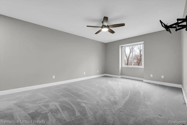 7968 Lawrence, West Bloomfield, MI 48322