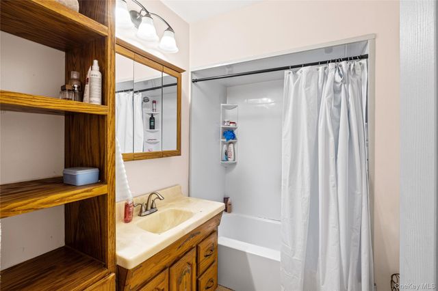 32 Hewlett Drive, Sound Beach, NY 11789