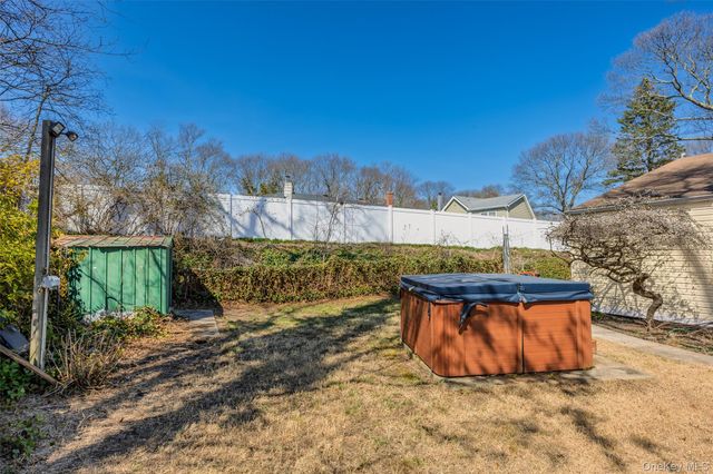 32 Hewlett Drive, Sound Beach, NY 11789