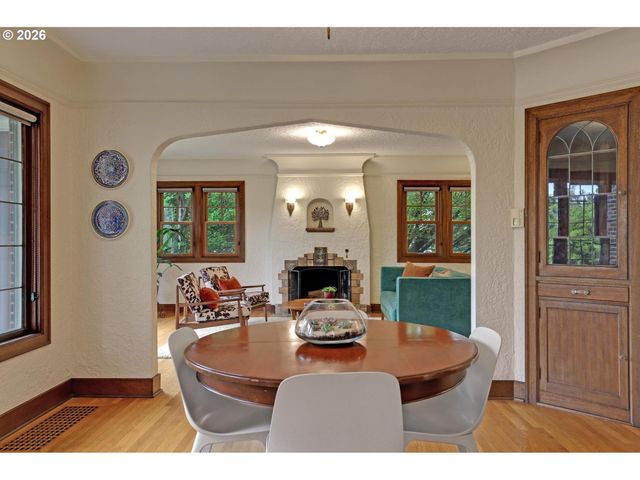 2635 Se 14TH Ave, Portland, OR 97202