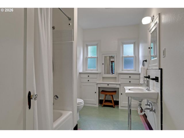 2635 Se 14TH Ave, Portland, OR 97202