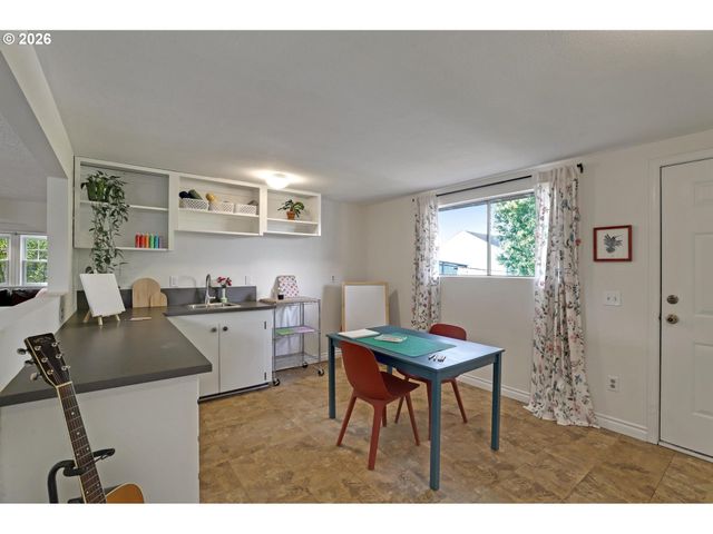 2635 Se 14TH Ave, Portland, OR 97202