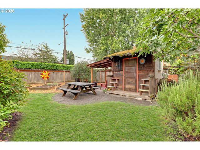 2635 Se 14TH Ave, Portland, OR 97202