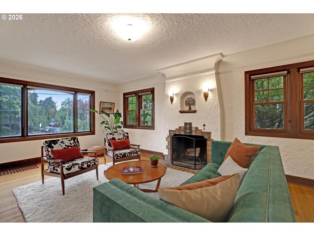 2635 Se 14TH Ave, Portland, OR 97202