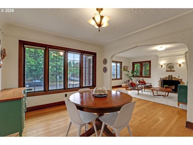 2635 Se 14TH Ave, Portland, OR 97202