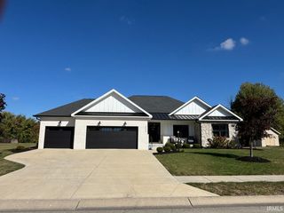 3004 Claybridge Lane, Muncie, IN 47304