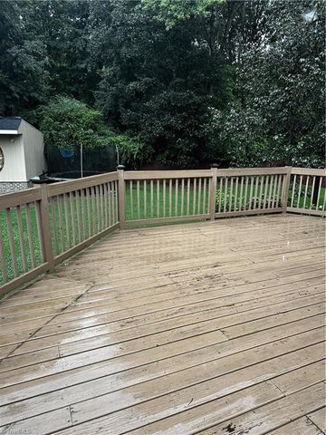 3932 lexwin Avenue, Winston-salem, NC 27107