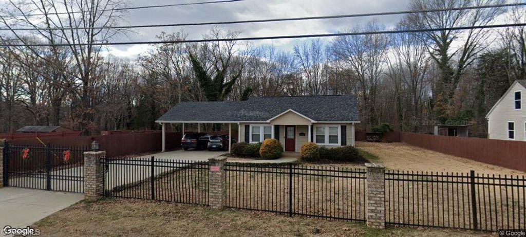 3932 lexwin Avenue, Winston-salem, NC 27107