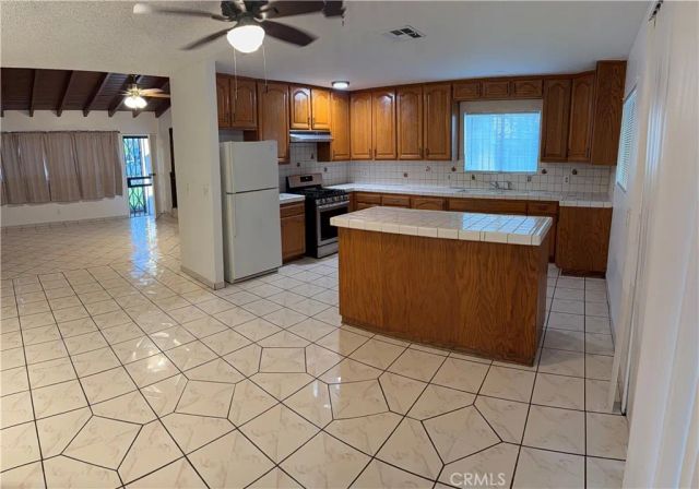 754 W Citrus, Colton, CA 92324