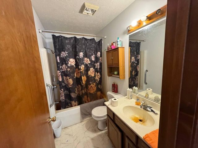 1217 Daisy Street SE, Demotte, IN 46310