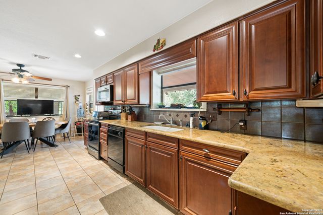 103 Pleasant, New Braunfels, TX 78132