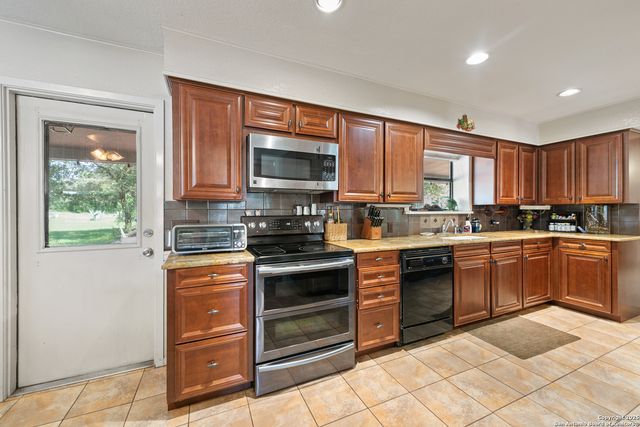 103 Pleasant, New Braunfels, TX 78132