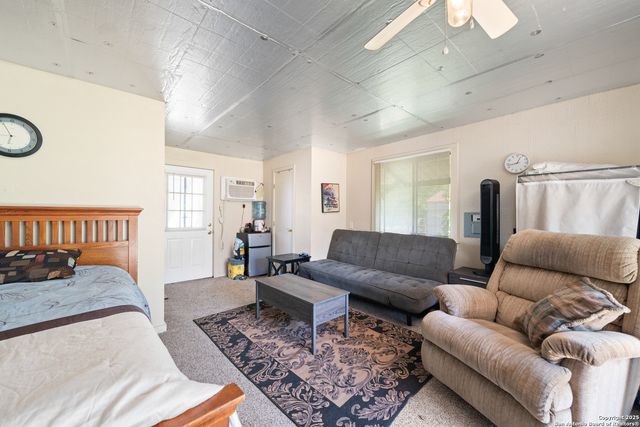 103 Pleasant, New Braunfels, TX 78132