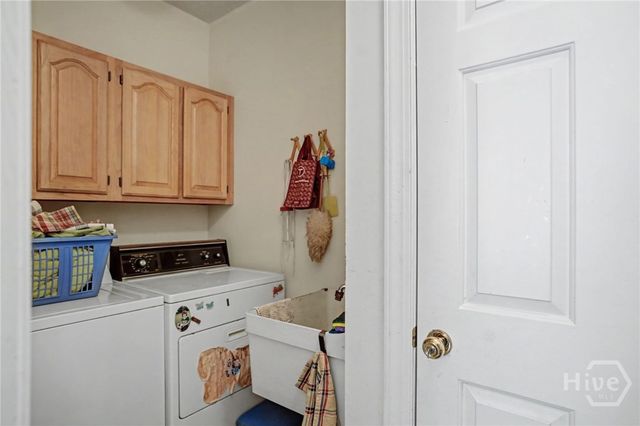 2 McEachern Court, Savannah, GA 31411