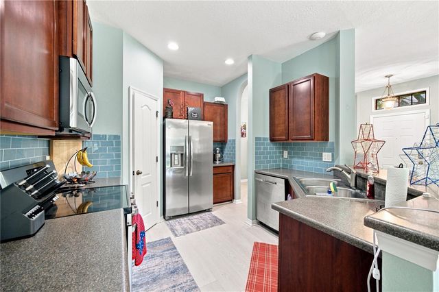 5530 KINGLETHILL DRIVE, Lithia, FL 33547