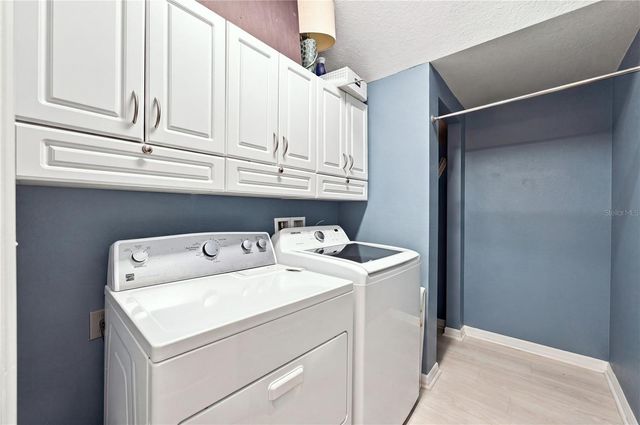 5530 KINGLETHILL DRIVE, Lithia, FL 33547
