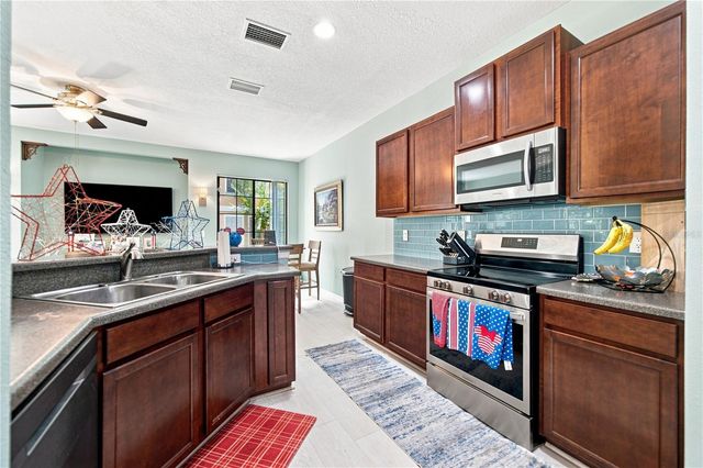5530 KINGLETHILL DRIVE, Lithia, FL 33547