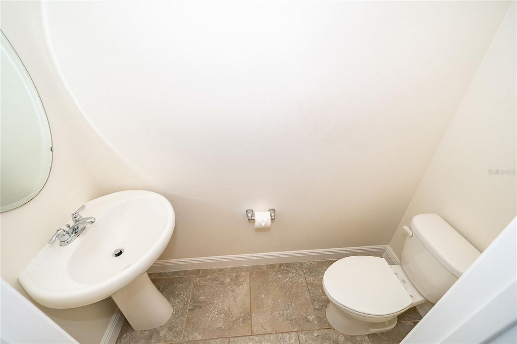 Image 8 of property listing at 10061 TOWN LAKE DRIVE, Orlando, FL 32832