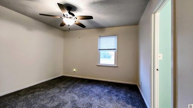 210 Brentwood Dr, Paducah, KY 42003