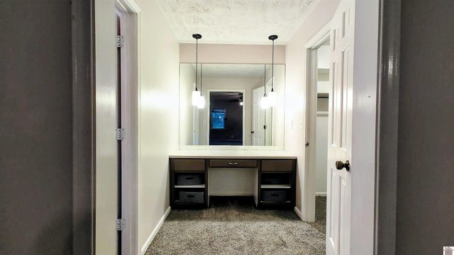 210 Brentwood Dr, Paducah, KY 42003