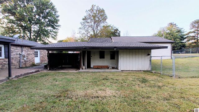 210 Brentwood Dr, Paducah, KY 42003