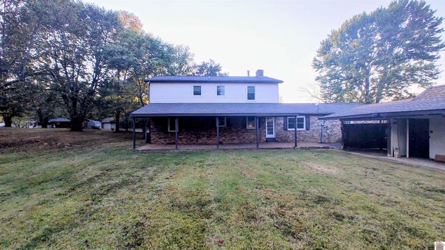 210 Brentwood Dr, Paducah, KY 42003