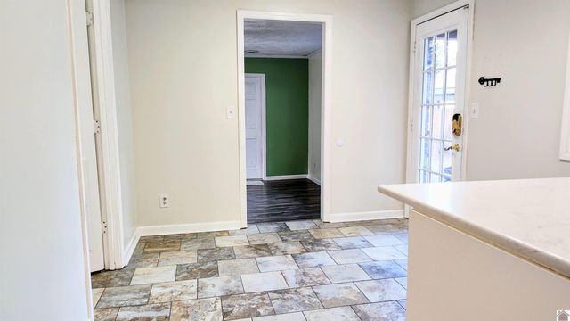 210 Brentwood Dr, Paducah, KY 42003