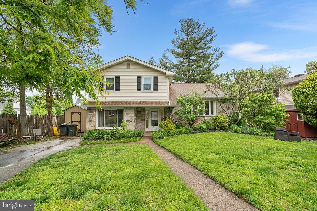 6 CONCORD CIR, Bala Cynwyd, PA 19004