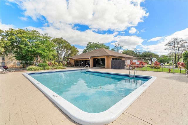 4221 NW 19th Street 289, Lauderhill, FL 33313