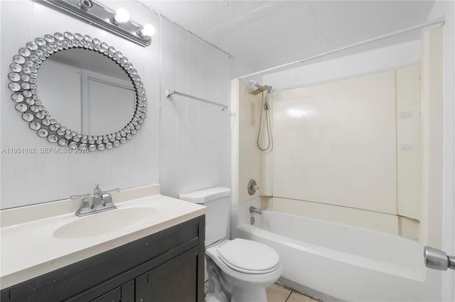 4221 NW 19th Street 289, Lauderhill, FL 33313