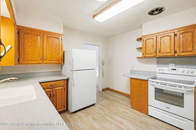 5359 Park Lake Road, East Lansing, MI 48823