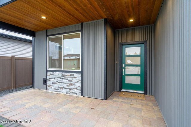 13916 N Rainier LOOP, Rathdrum, ID 83858