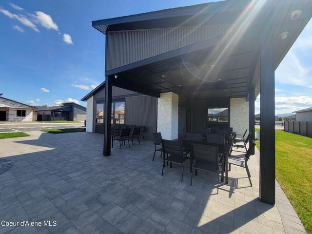 13916 N Rainier LOOP, Rathdrum, ID 83858